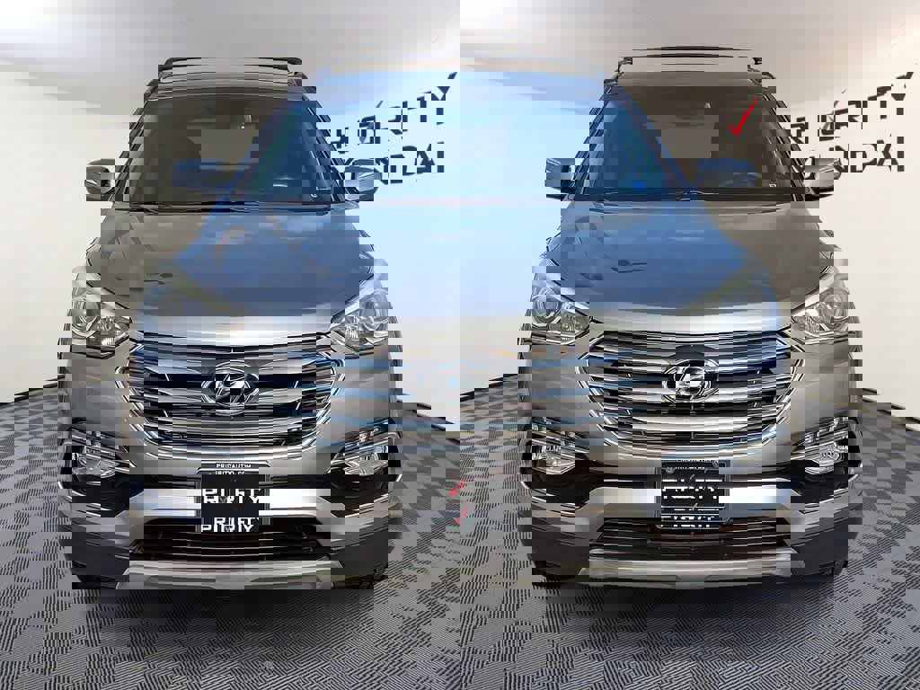 Used 2018 Hyundai Santa Fe Sport image 2