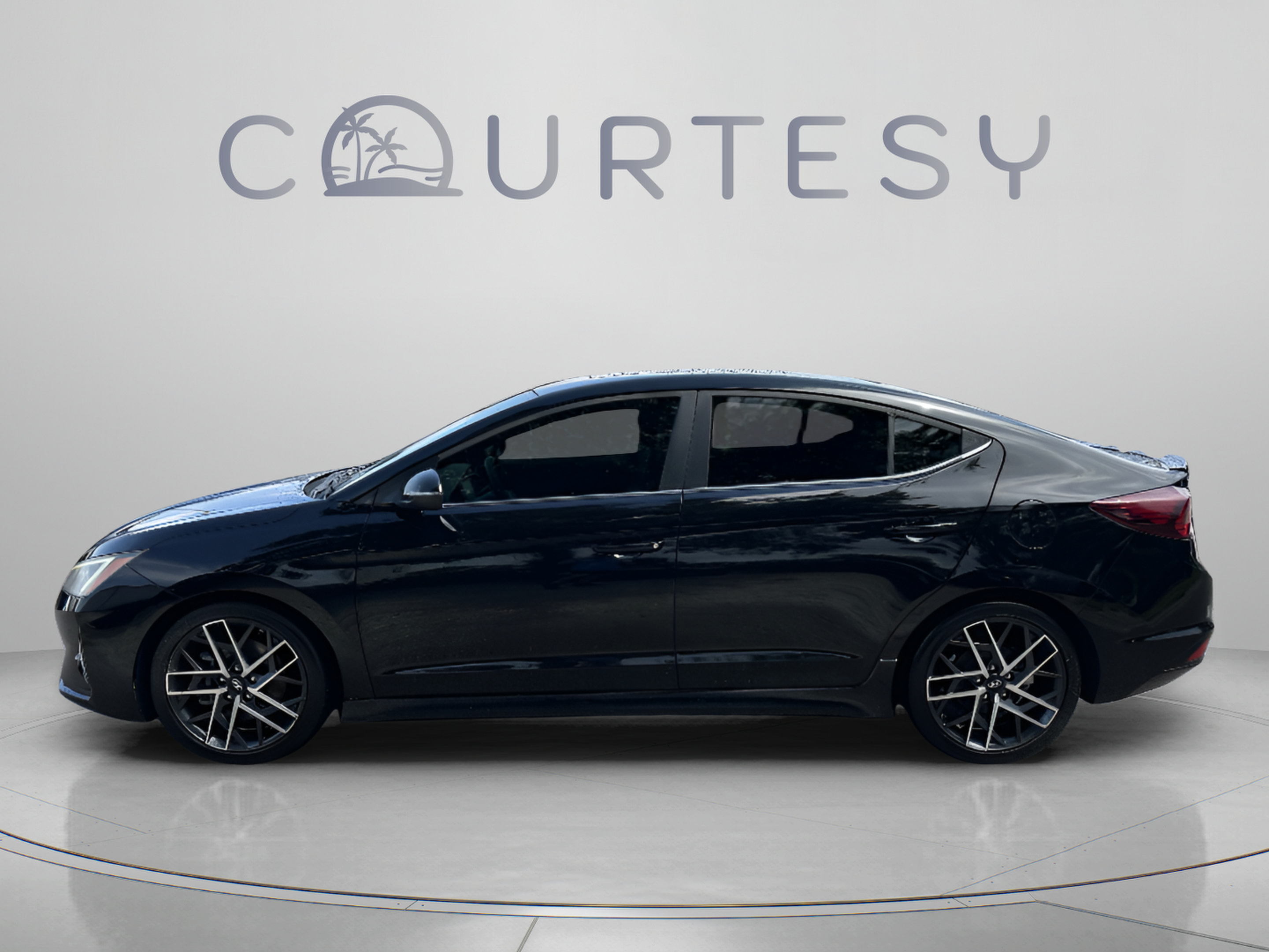 Used 2020 Hyundai Elantra Sport w/ Cargo Package (C1) FWD image 2