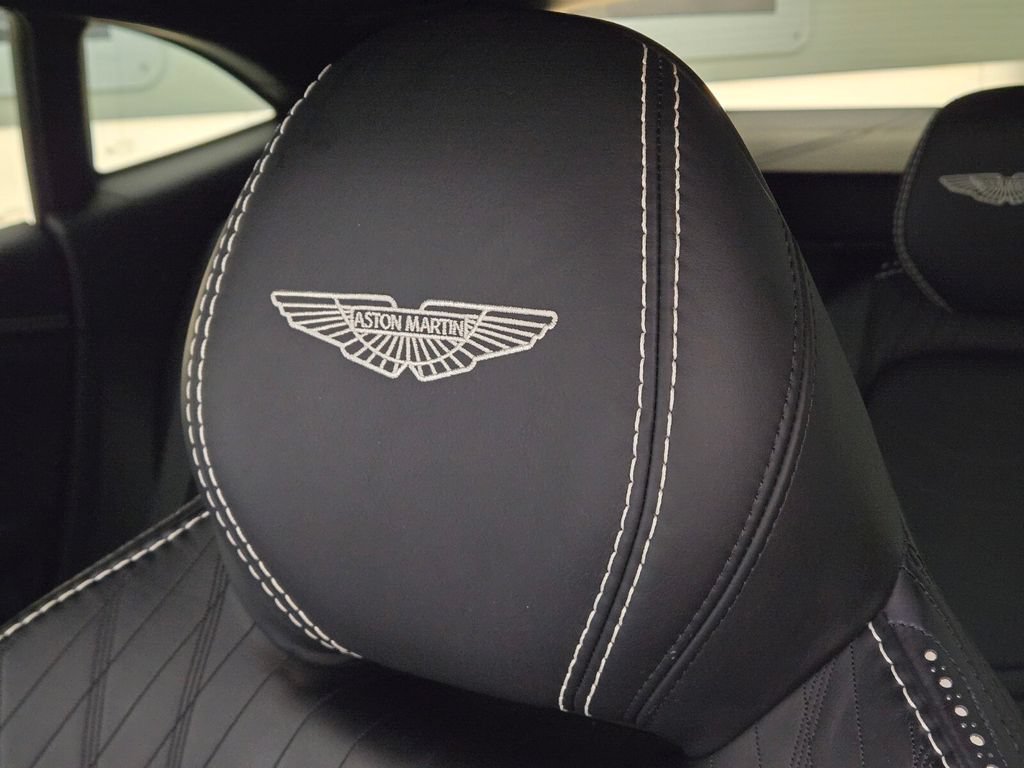 Used 2022 Aston Martin DBX AWD/4WD image 33