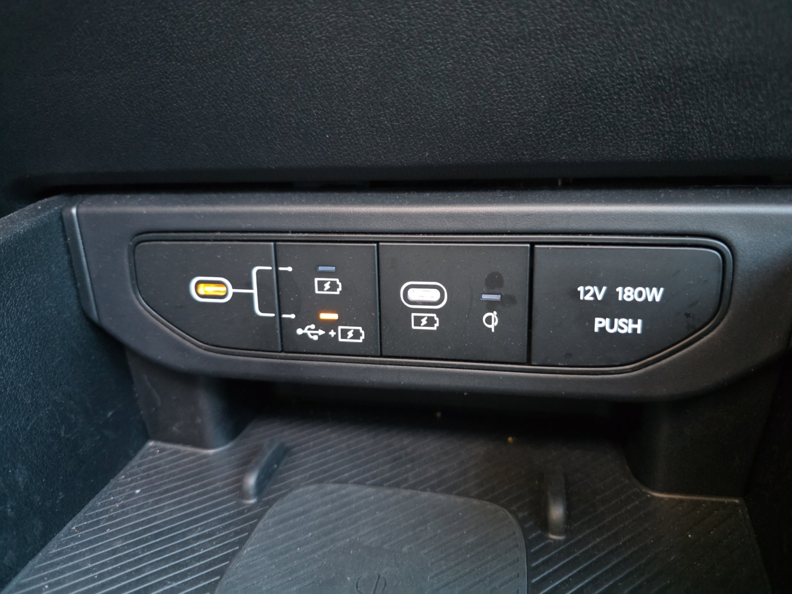 Used 2025 Kia K4 GT-Line w/ GT-Line Sunroof Package image 19