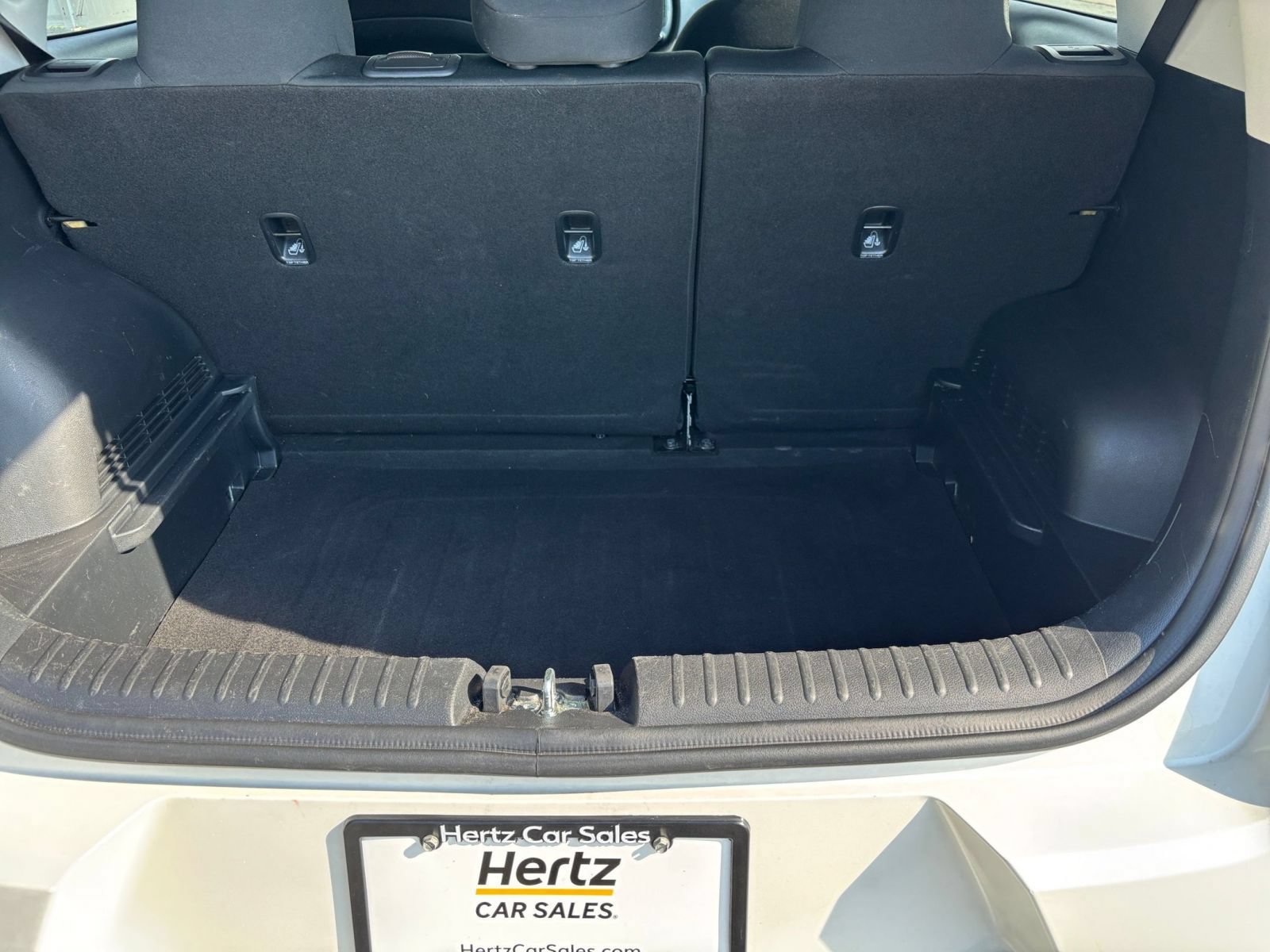 Used 2025 Kia Soul LX w/ LX Technology Package FWD image 24