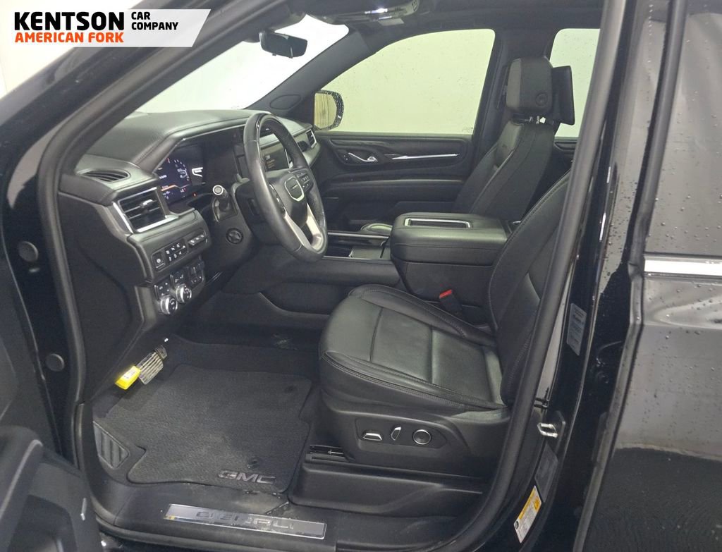 Used 2024 GMC Yukon Denali w/ Denali Reserve Package AWD/4WD image 11