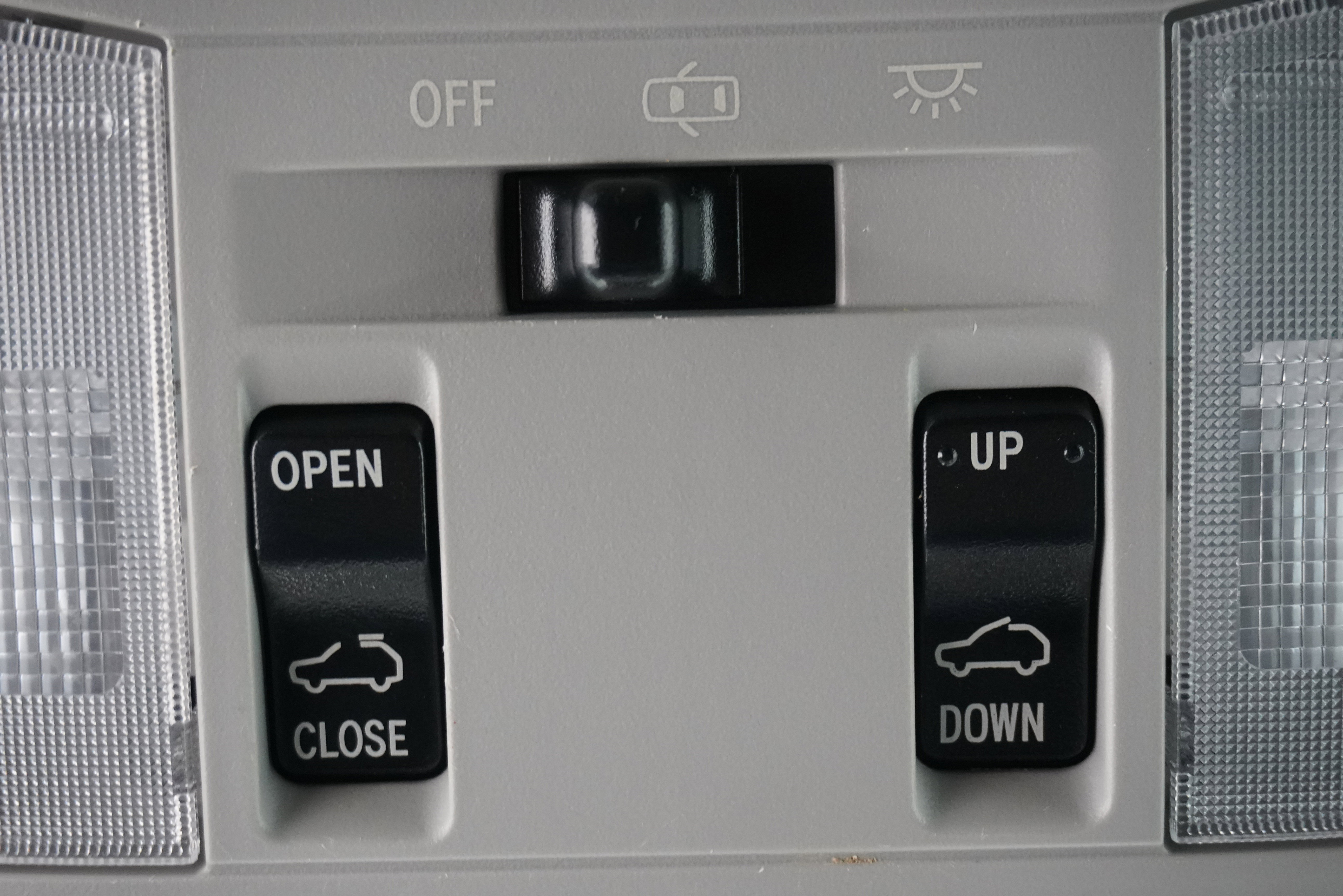 Used 2017 Toyota RAV4 XLE FWD image 21