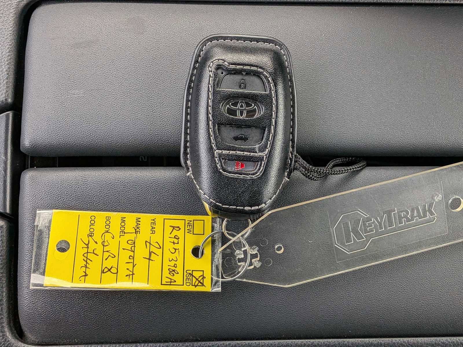 Used 2024 Toyota GR86 Premium image 30