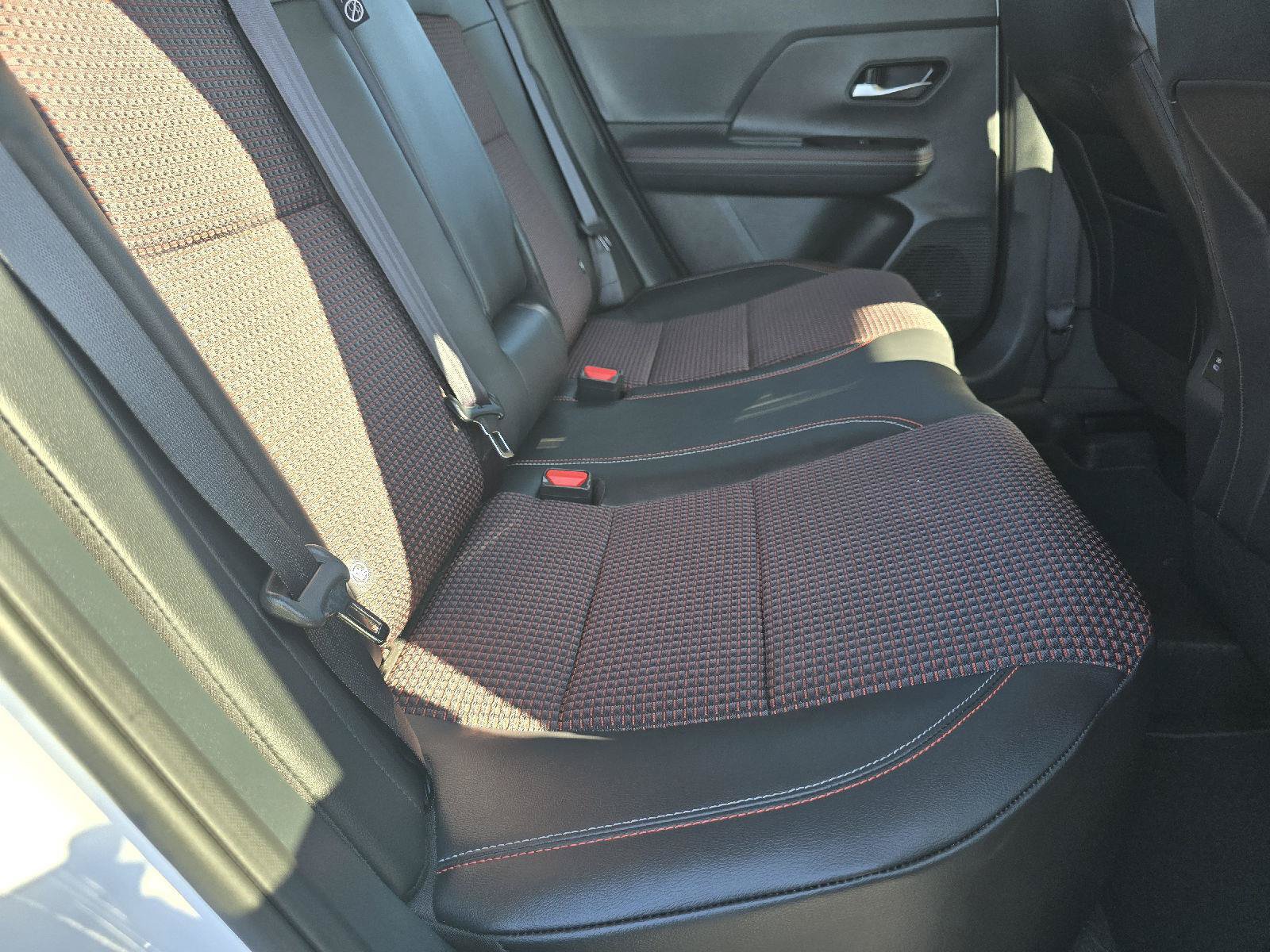 Used 2025 Nissan Kicks SR FWD image 12