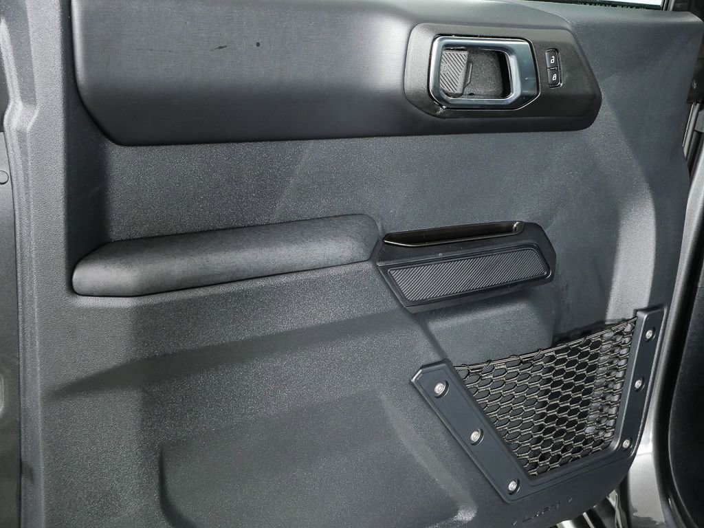 Used 2025 Ford Bronco Badlands AWD/4WD image 4