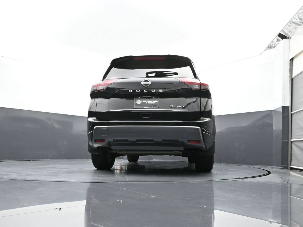 Certified 2025 Nissan Rogue SL AWD/4WD image 45