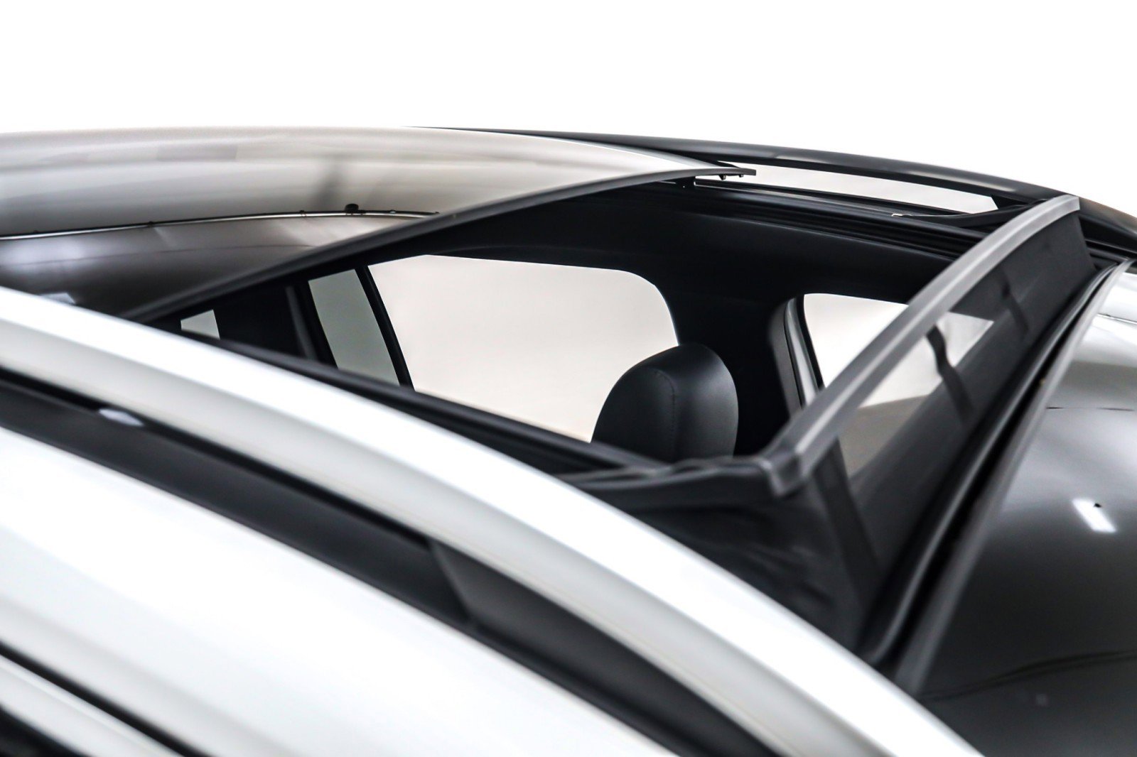 Used 2024 Mercedes-Benz EQB 250+ image 22