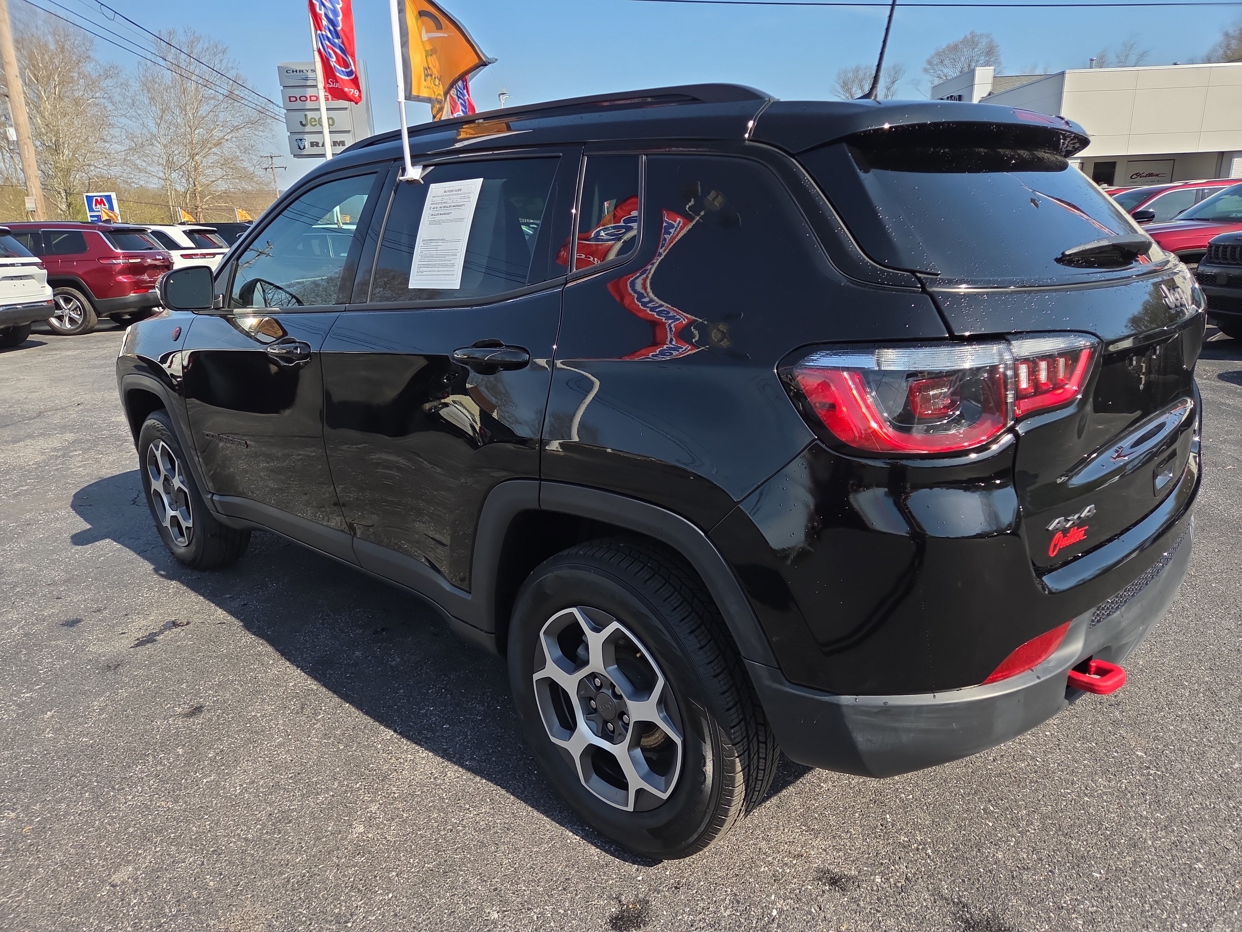 Certified 2022 Jeep Compass Trailhawk w/ Trailhawk Convenience Group AWD/4WD image 6
