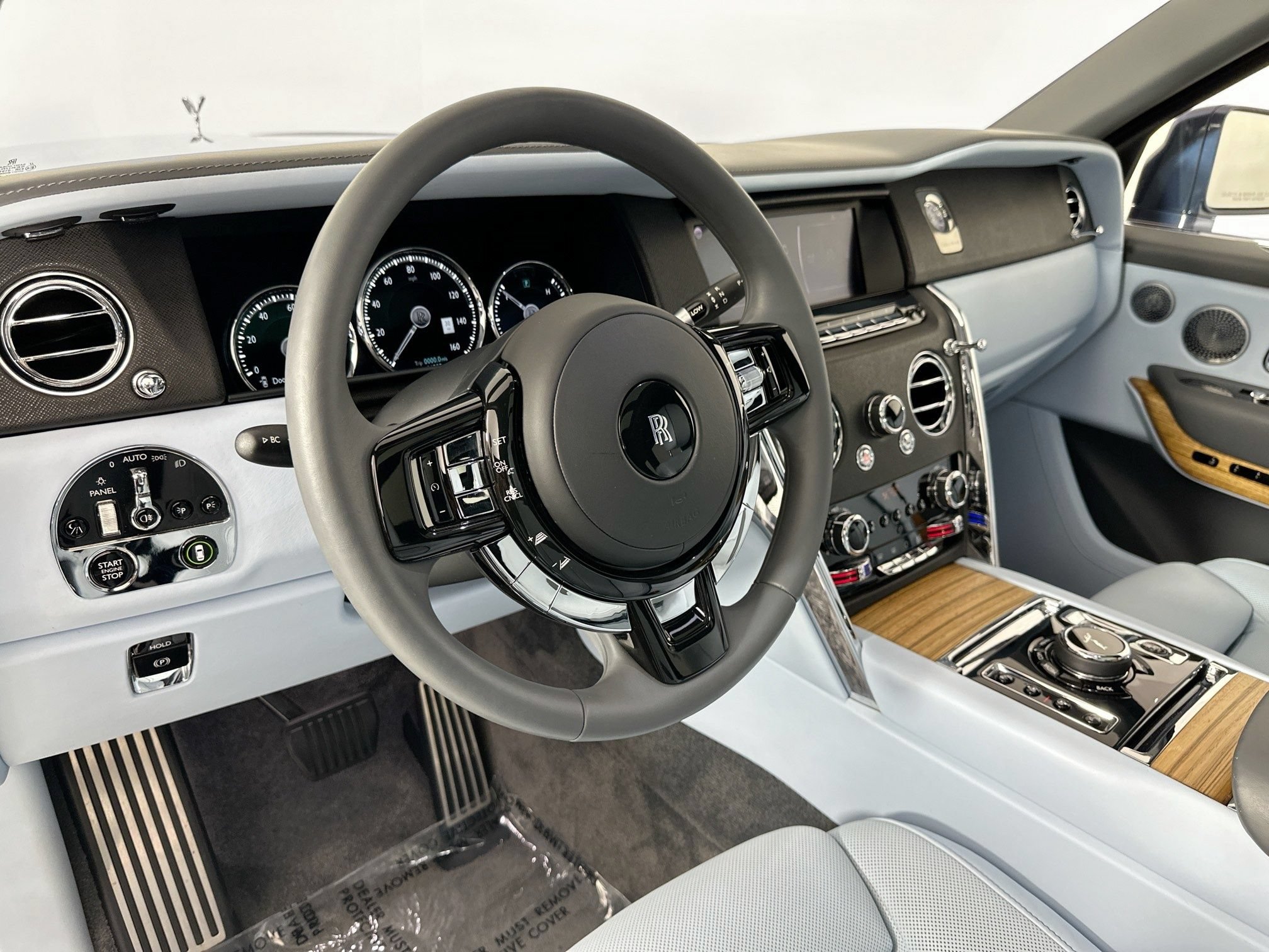 Certified 2019 Rolls-Royce Cullinan AWD/4WD image 11