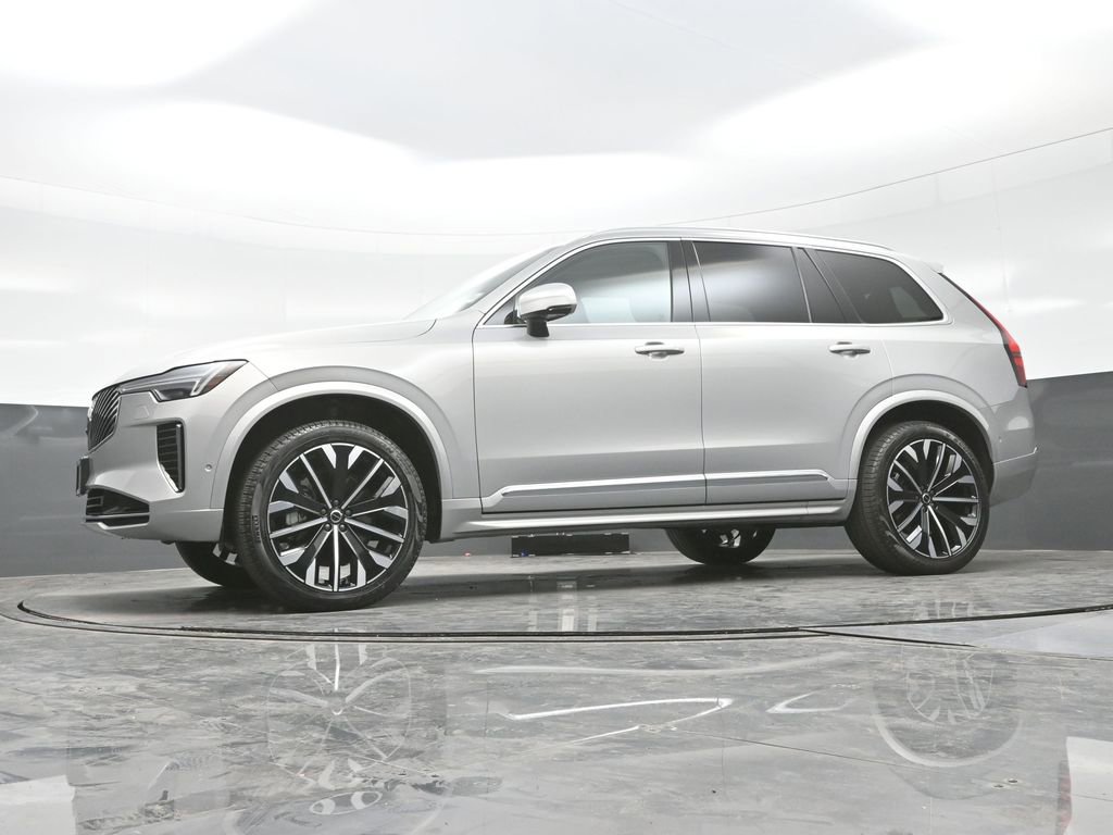 Used 2025 Volvo XC90 B6 Plus image 25