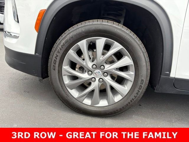 Used 2025 Buick Enclave Preferred FWD image 9