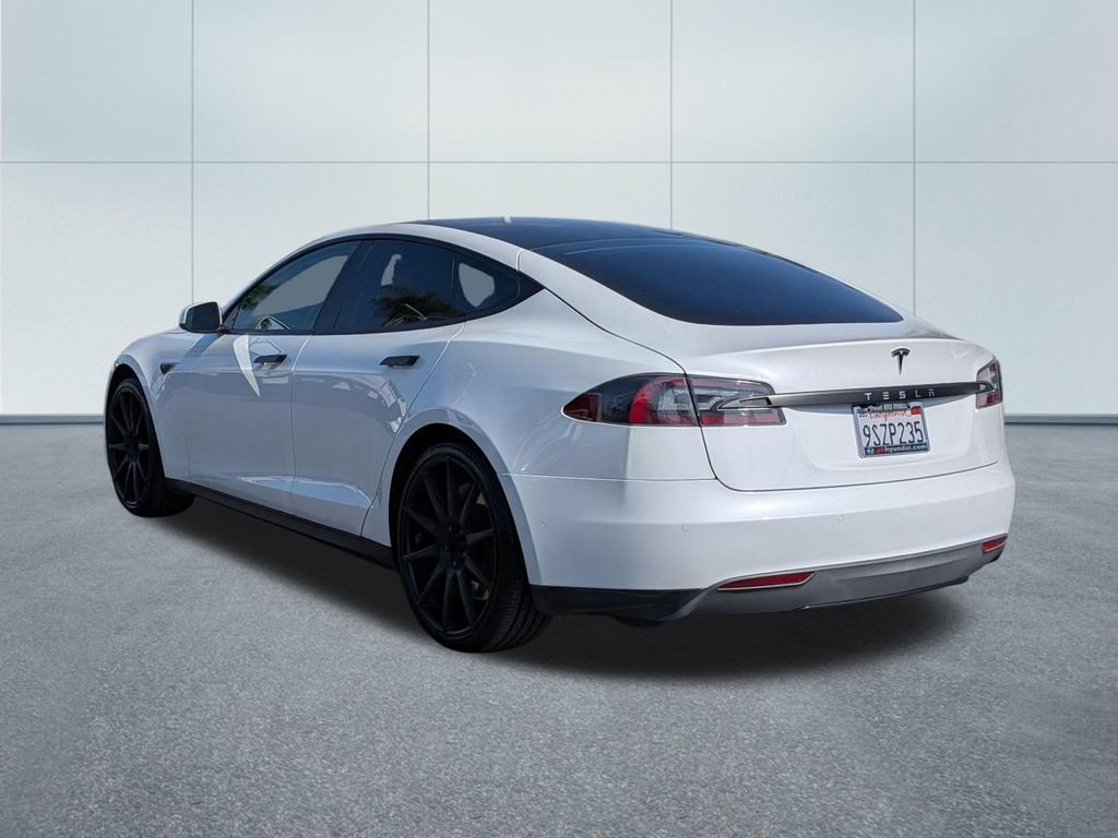 Used 2015 Tesla Model S 85 RWD image 4