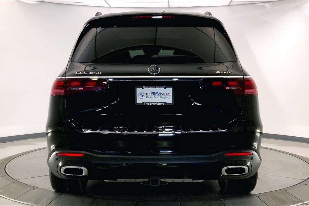 Used 2024 Mercedes-Benz GLS 450 4MATIC image 3