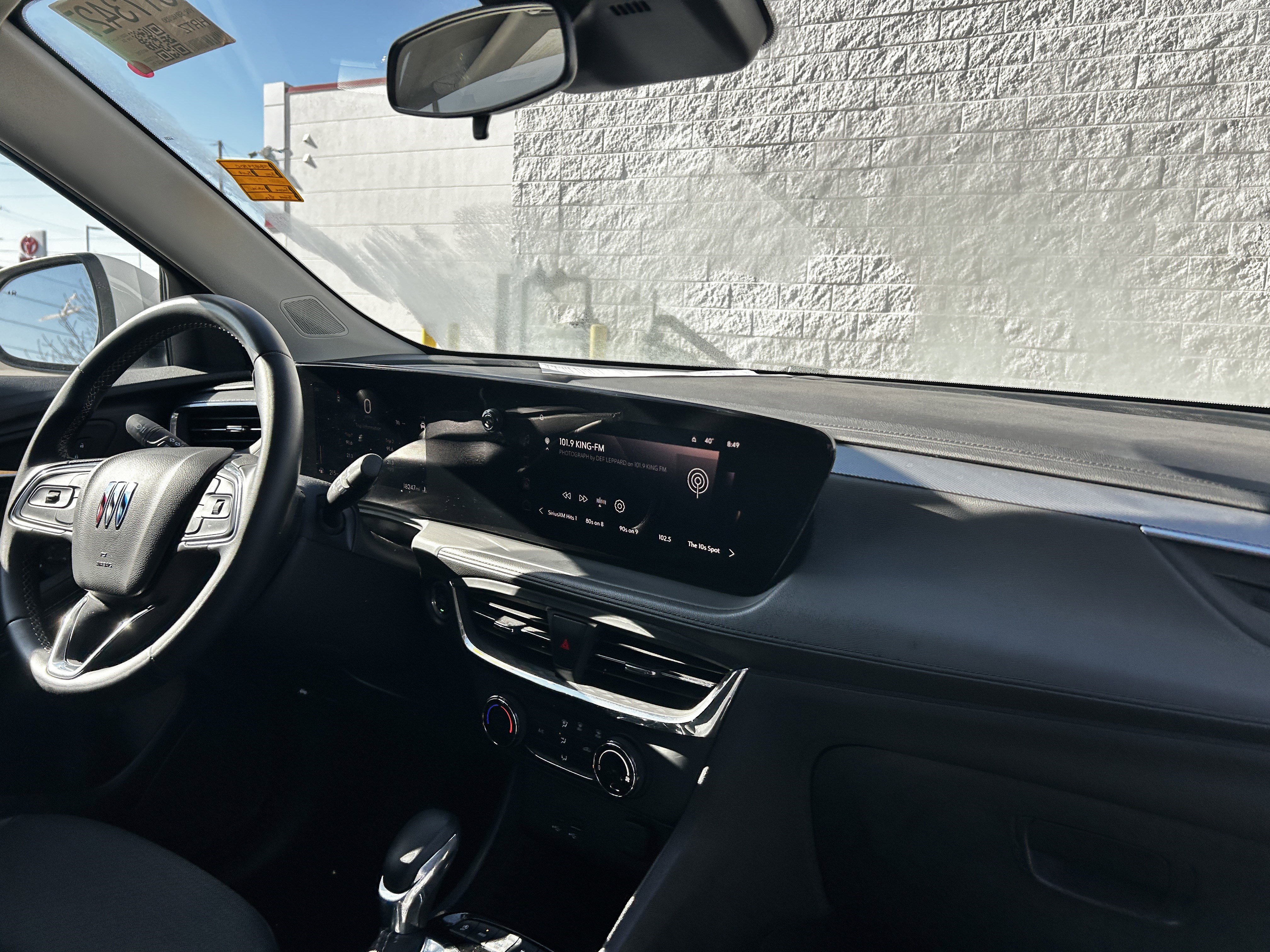 Used 2025 Buick Encore GX Preferred AWD/4WD image 15