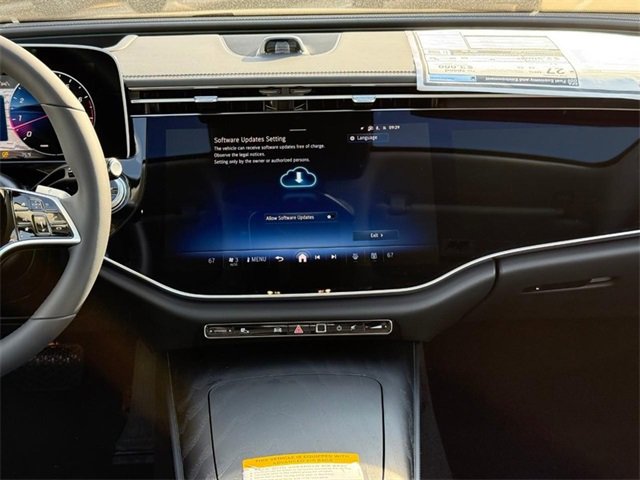 New 2026 Mercedes-Benz E 350 4MATIC Sedan image 9
