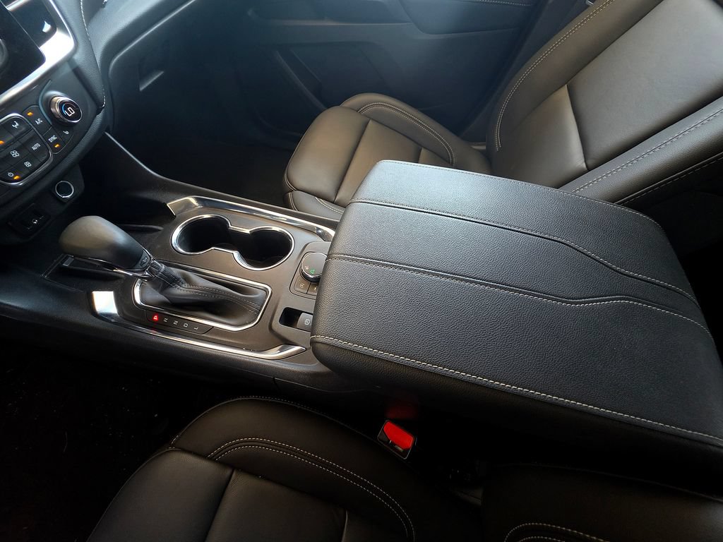 Used 2023 Chevrolet Traverse LT FWD image 40