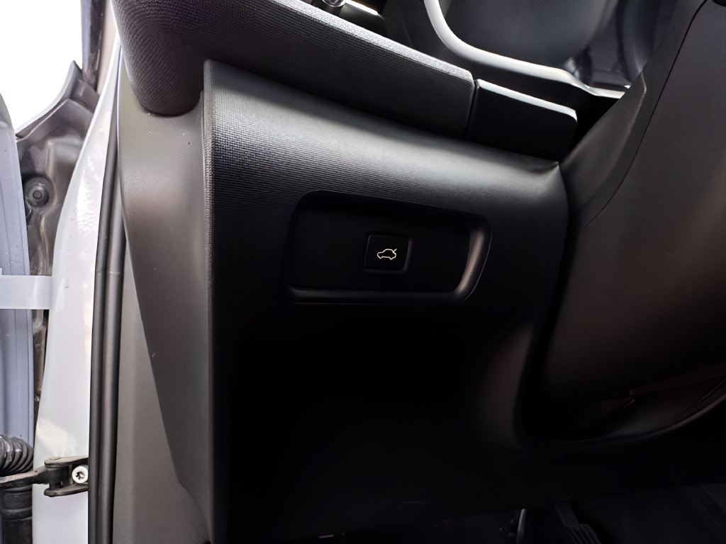 Used 2023 Polestar Polestar 2 FWD image 16