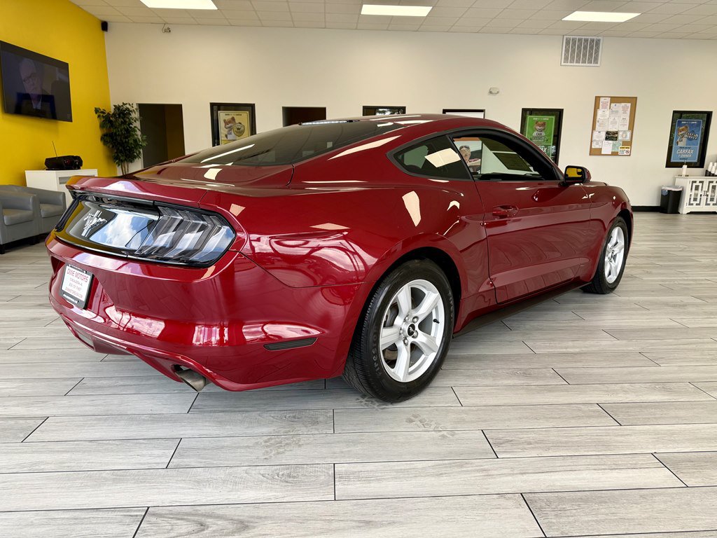 Used 2017 Ford Mustang Coupe RWD image 6