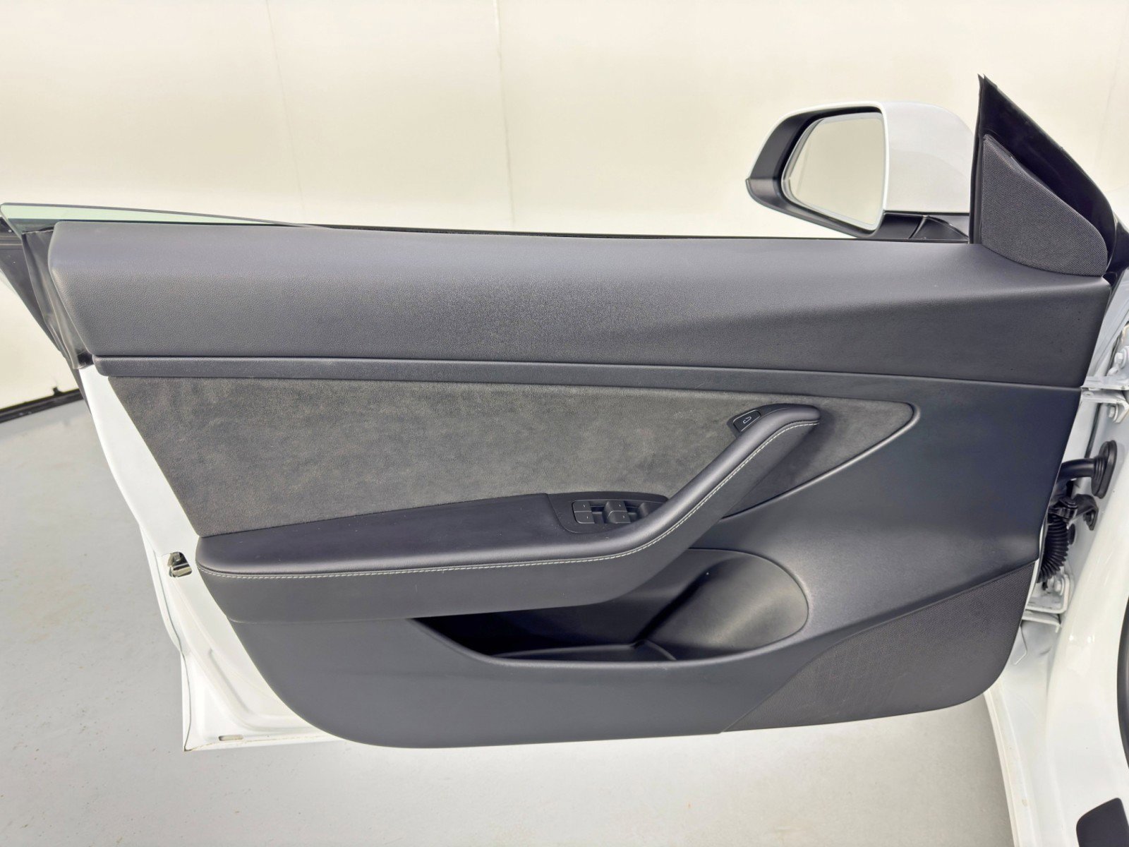 Used 2021 Tesla Model 3 Standard Range Plus image 42