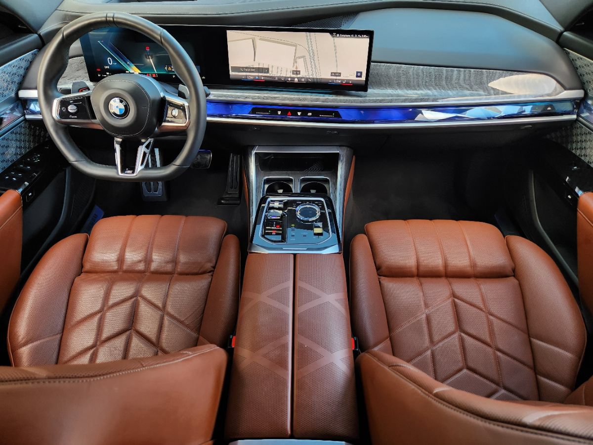 Used 2024 BMW 740i xDrive w/ Executive Package AWD/4WD image 47