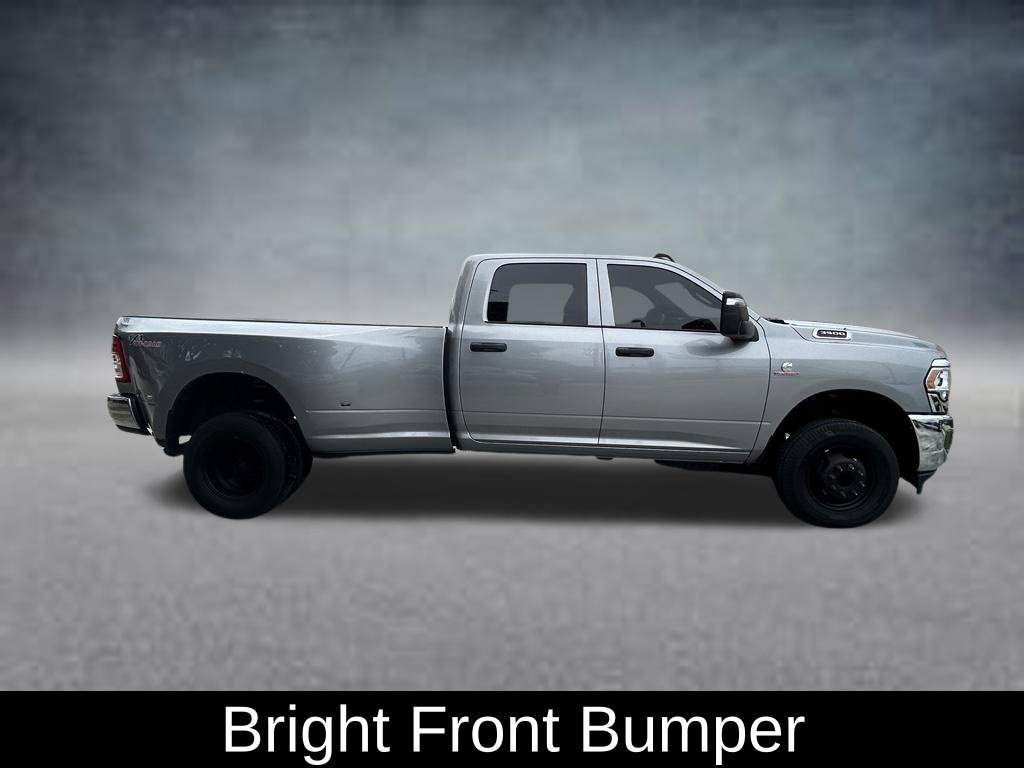 Used 2024 RAM 3500 Tradesman w/ Chrome Appearance Group AWD/4WD image 8