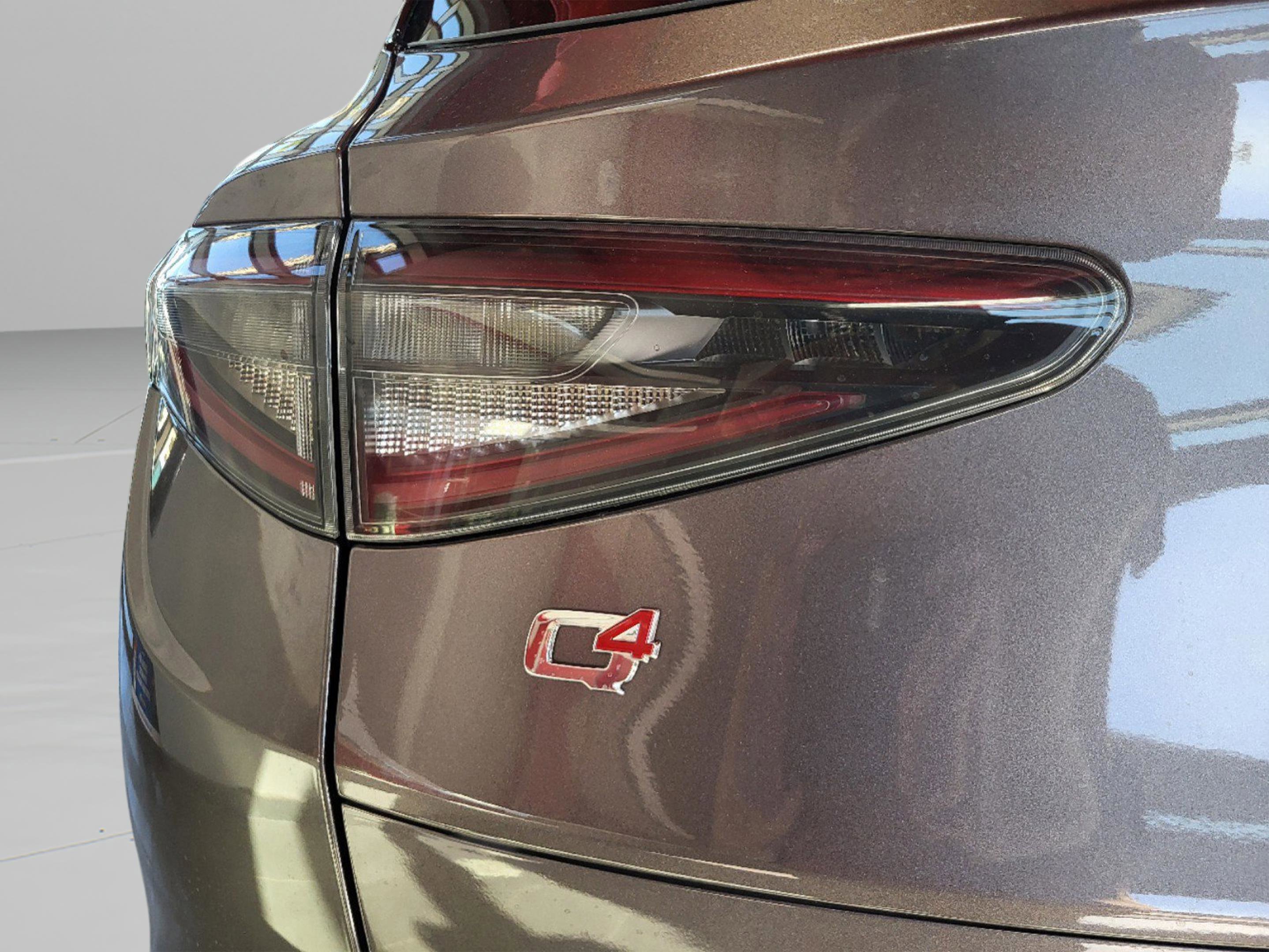 New 2025 Alfa Romeo Stelvio Sprint image 19