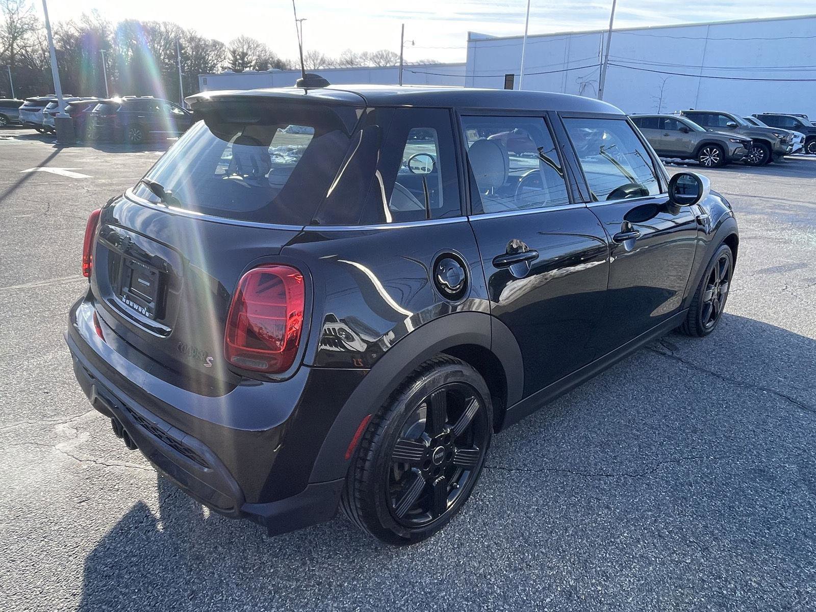 Used 2023 MINI Cooper S image 13