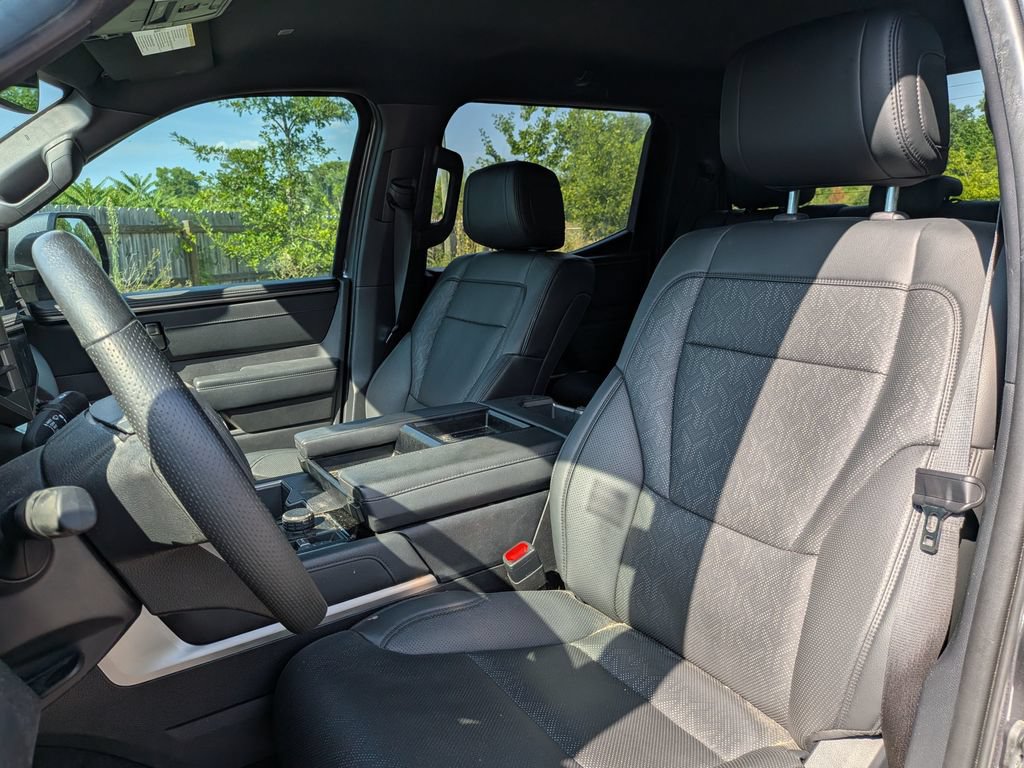Used 2025 Toyota Tundra Limited AWD/4WD image 12