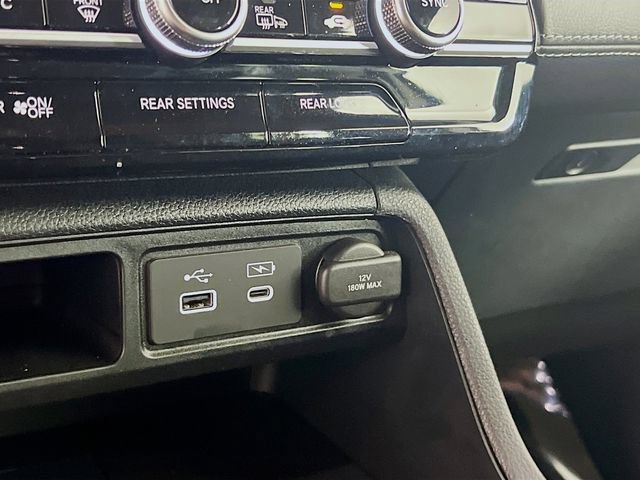 Used 2025 Honda Pilot EX-L image 15