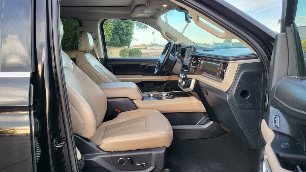 Used 2023 Ford Expedition Max Limited AWD/4WD image 19