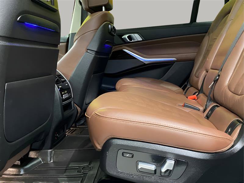 Used 2020 BMW X7 xDrive40i w/ Premium Package image 16