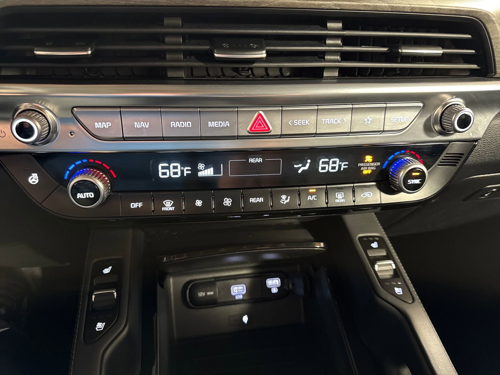 Used 2022 Kia Telluride EX w/ EX Premium Package AWD/4WD image 22