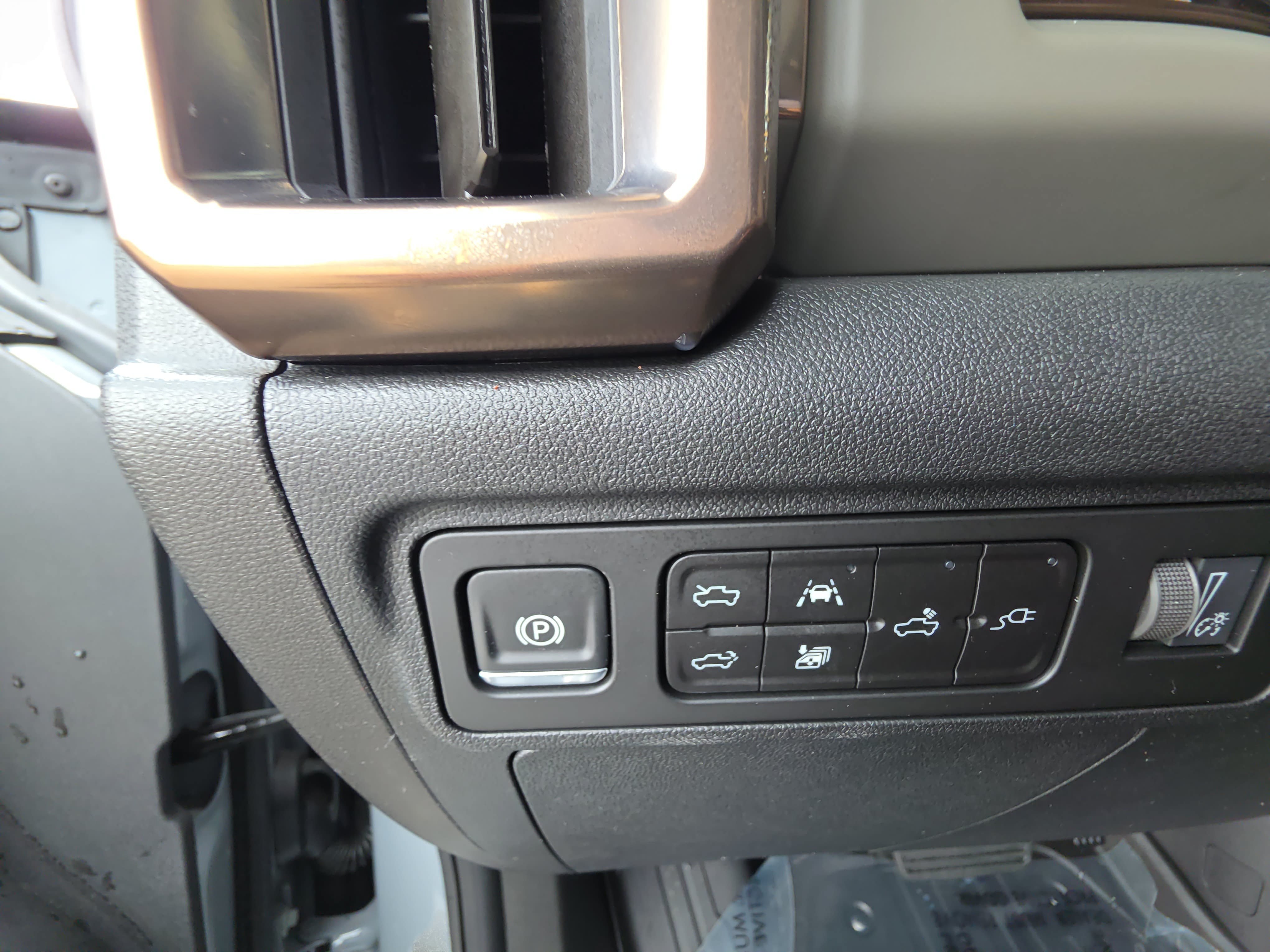 Used 2025 GMC Hummer EV 3X AWD/4WD image 14