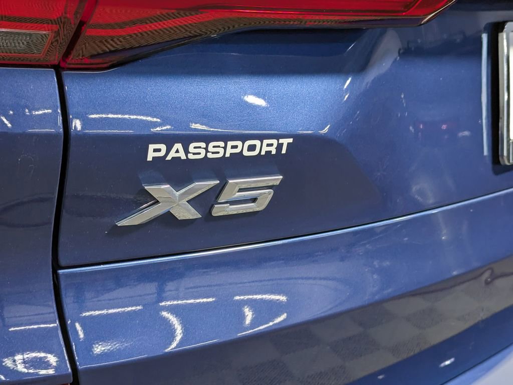 Used 2019 BMW X5 xDrive50i w/ M Sport Package image 10