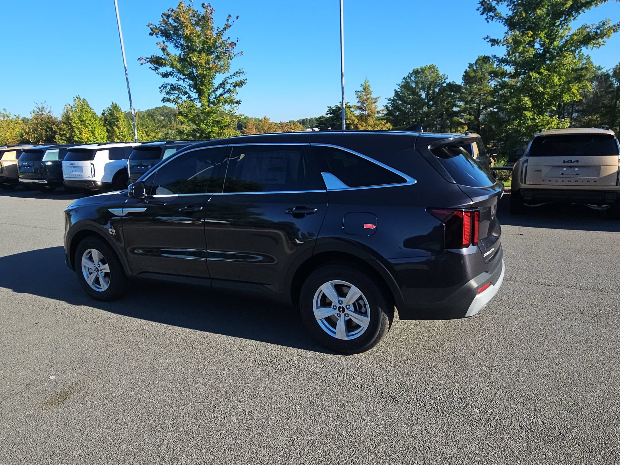 New 2026 Kia Sorento LX FWD image 5