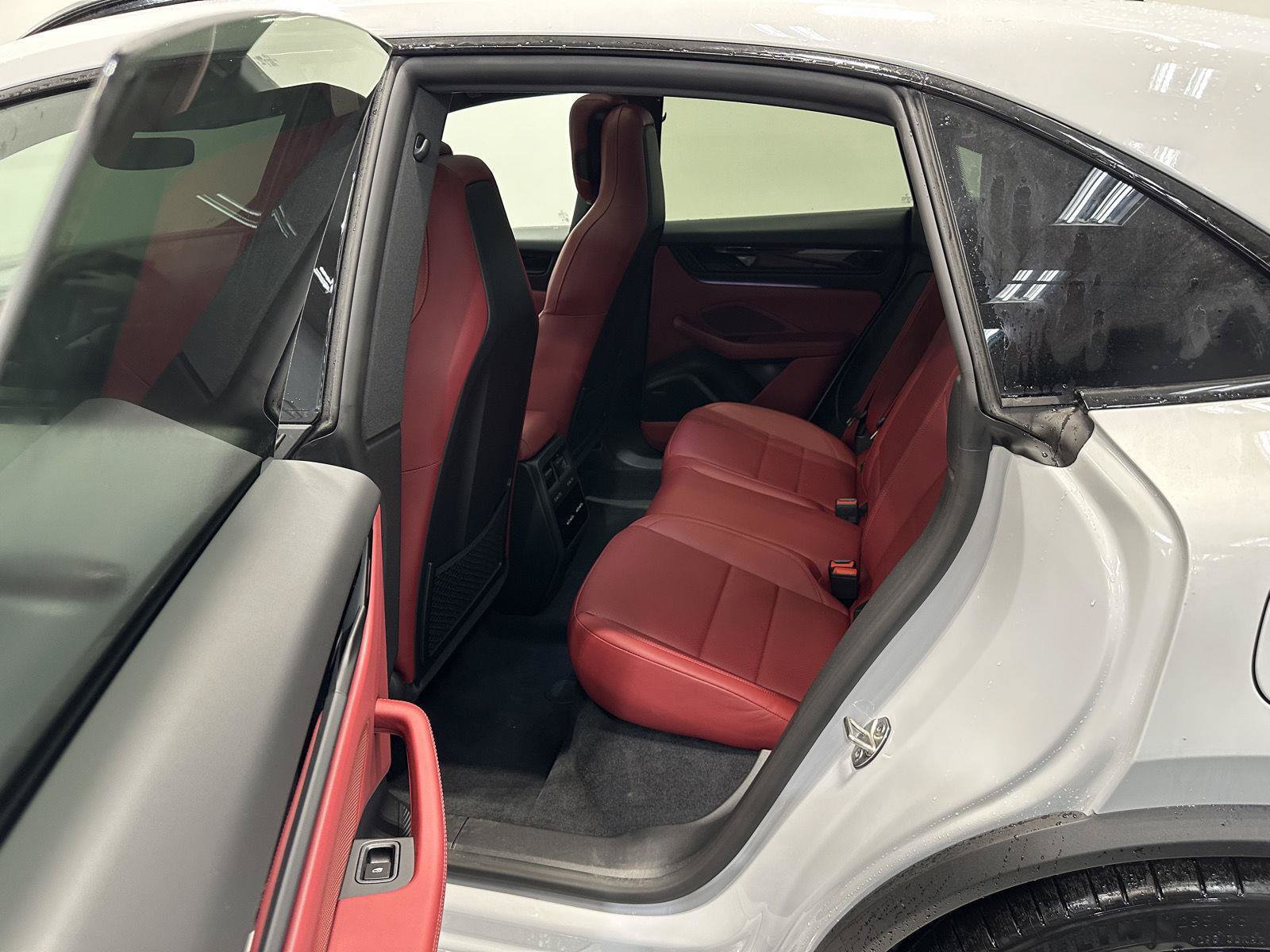 New 2026 Porsche Macan 4S Electric AWD/4WD image 34