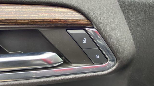 Used 2024 GMC Sierra 1500 Elevation image 18