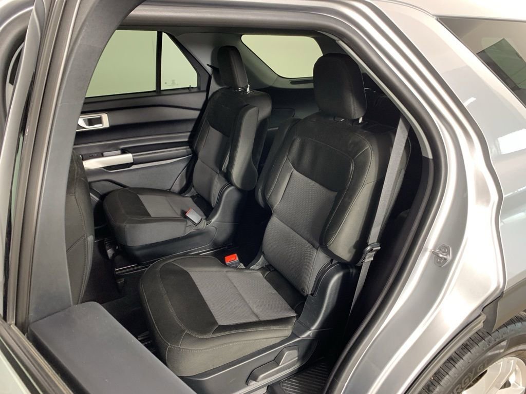 Used 2022 Ford Explorer XLT image 33