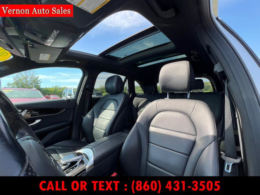 Used 2019 Mercedes-Benz GLC 300 4MATIC image 11