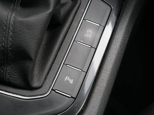 Used 2019 Volkswagen Tiguan SEL R-Line image 36