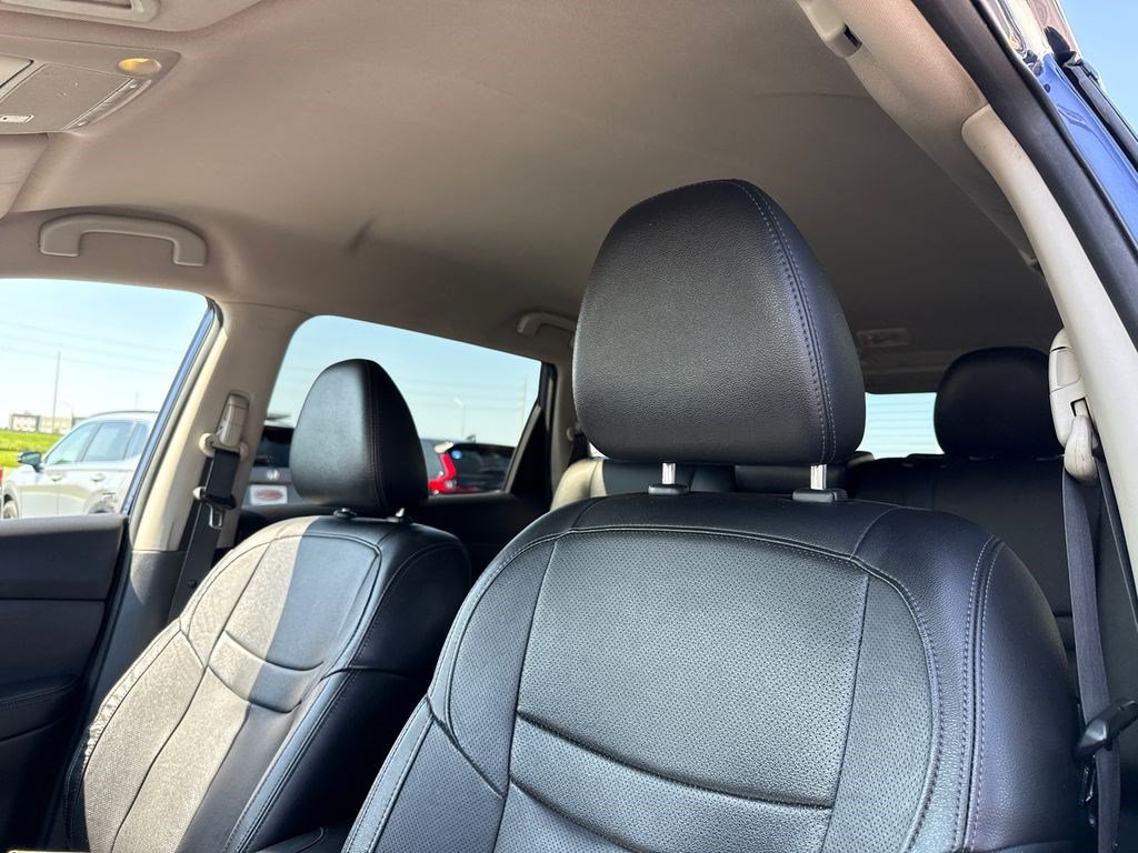 Used 2019 Nissan Rogue SL FWD image 19
