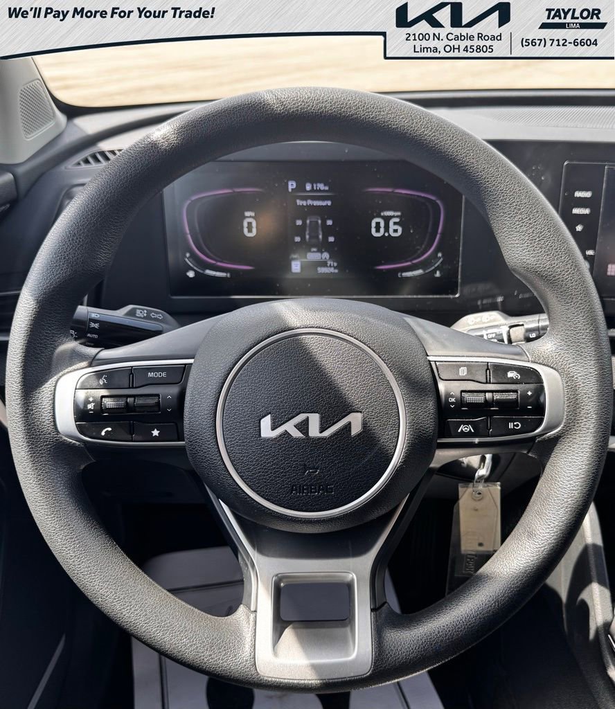 Used 2024 Kia Sportage LX image 11