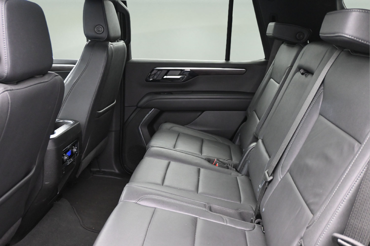 Used 2025 Chevrolet Tahoe LT AWD/4WD image 18