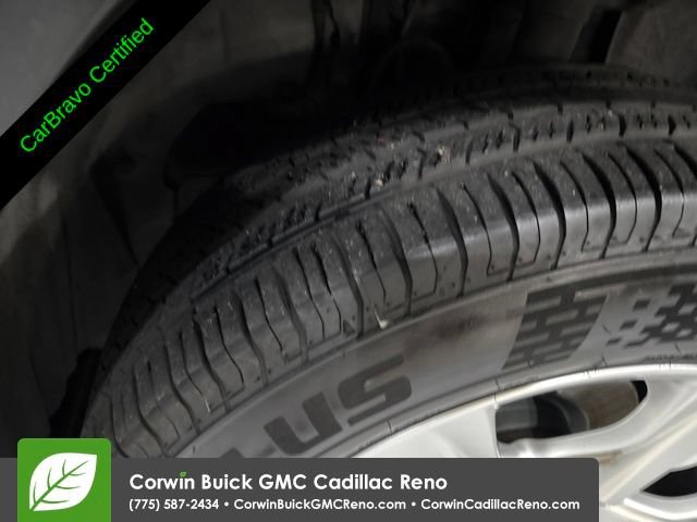 Used 2019 Toyota RAV4 XLE w/ Carpet Mat Package AWD/4WD image 43