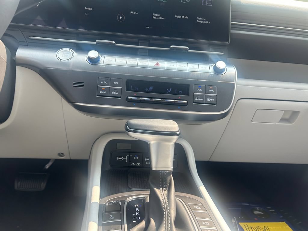 New 2026 Hyundai Kona SEL Sport AWD/4WD image 11