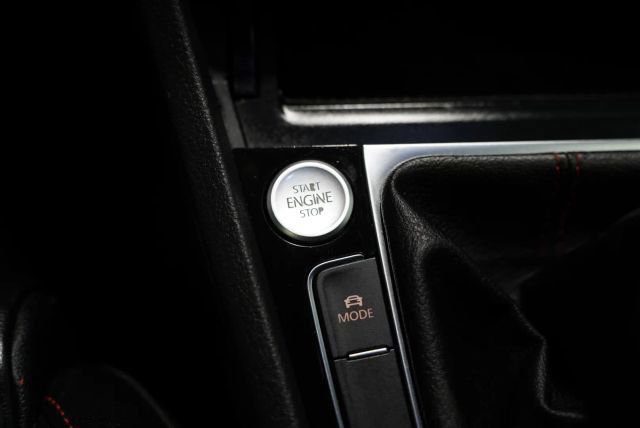 Used 2018 Volkswagen GTI Autobahn FWD image 25
