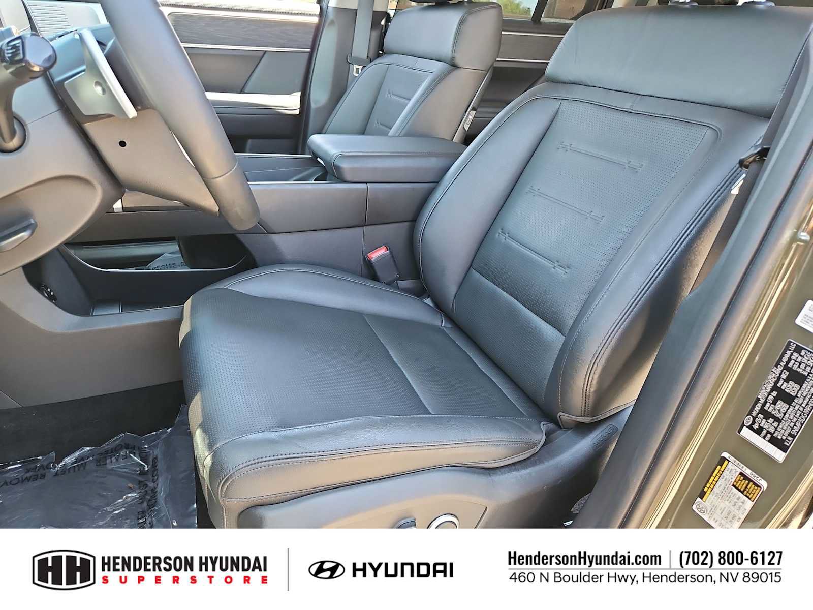 Used 2024 Hyundai Santa Fe Limited AWD/4WD image 16