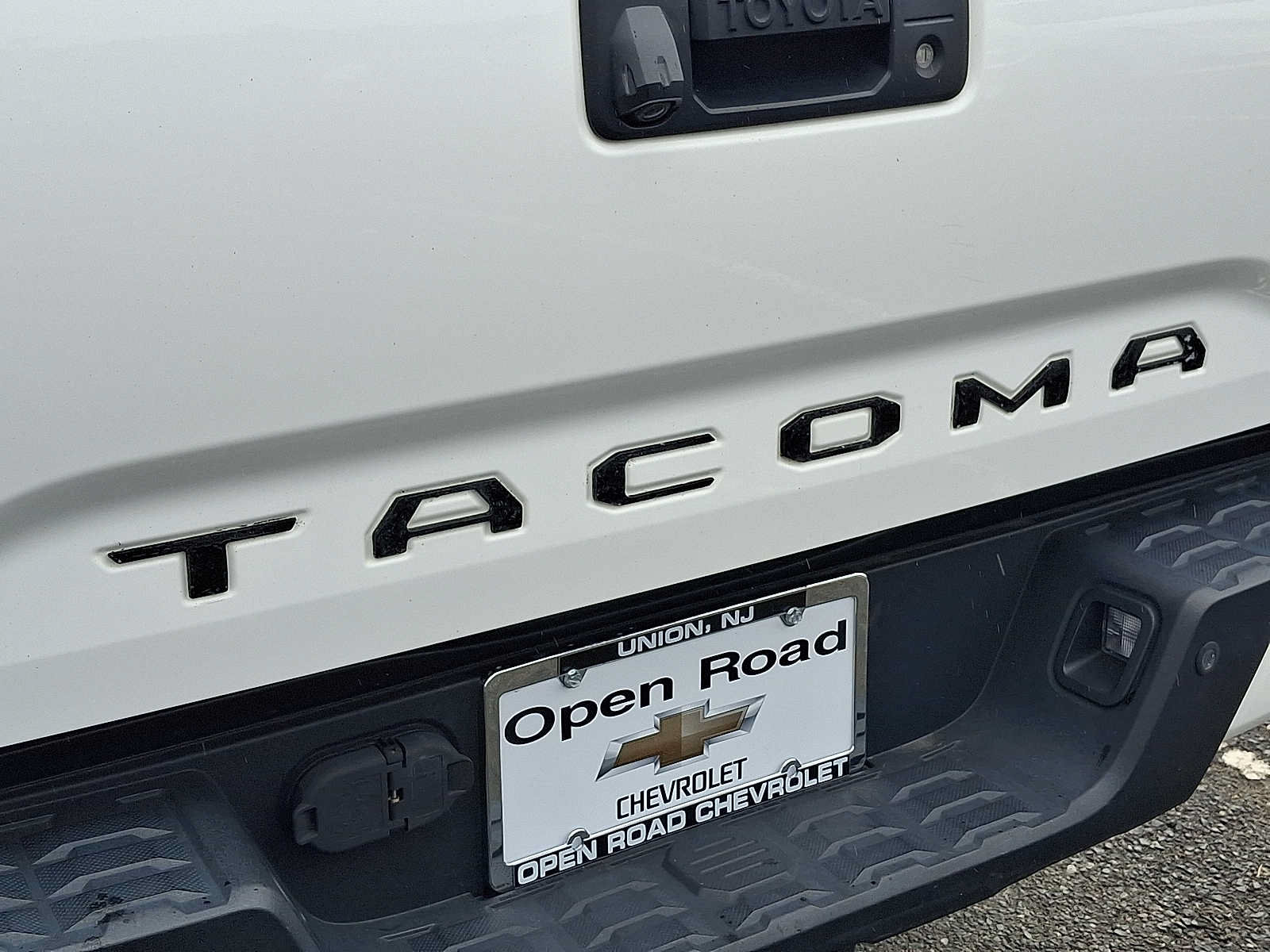 Used 2017 Toyota Tacoma TRD Pro AWD/4WD image 30