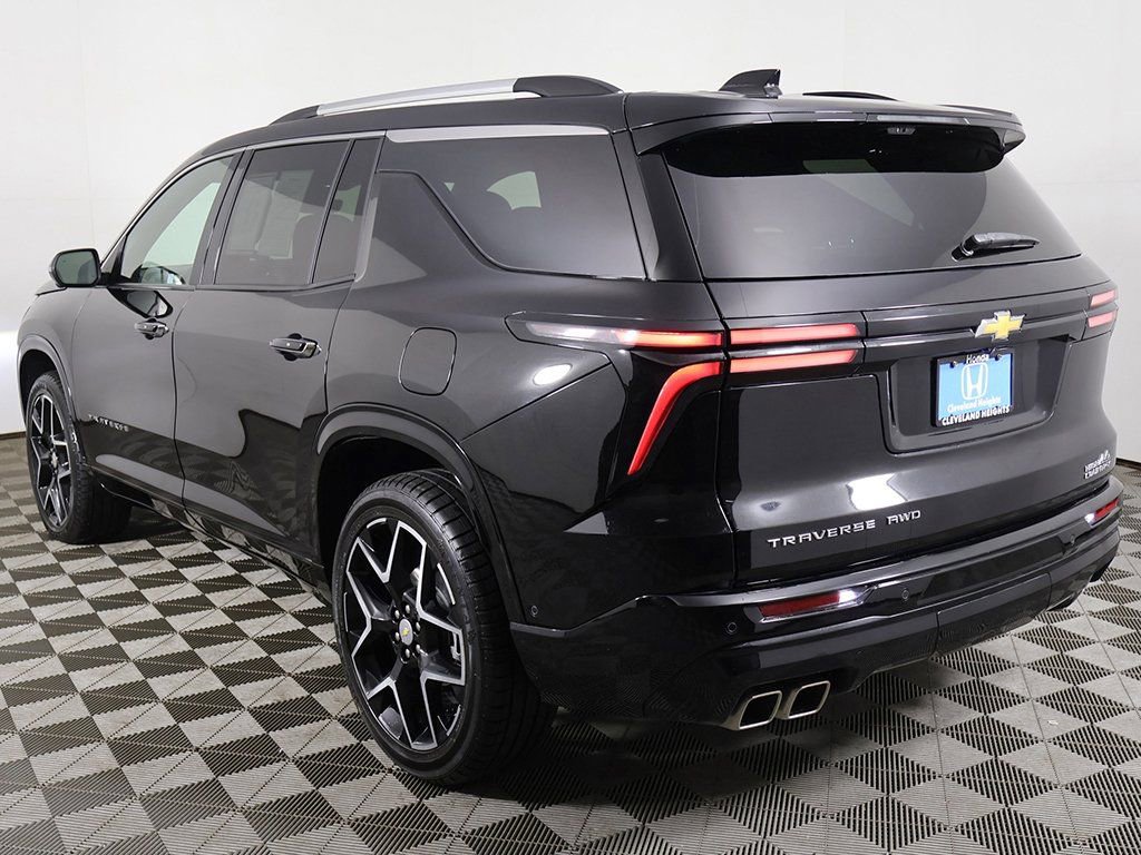 Used 2025 Chevrolet Traverse High Country w/ LPO, Cargo Package AWD/4WD image 12